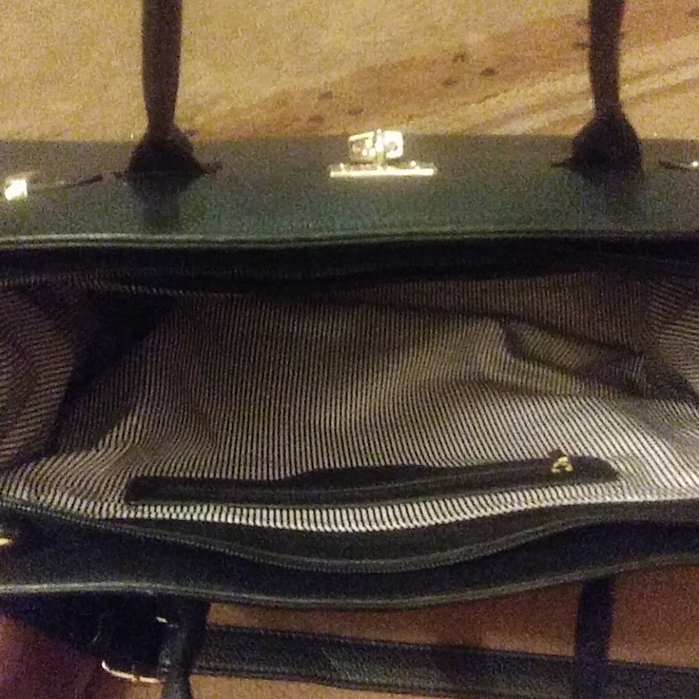 Large Handbag - Picture 2 of 3